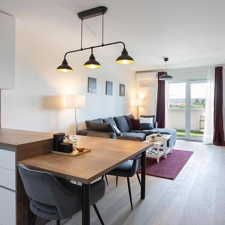 Stylish 2Bdr Apartment- Free Garage Zagreb Exterior foto